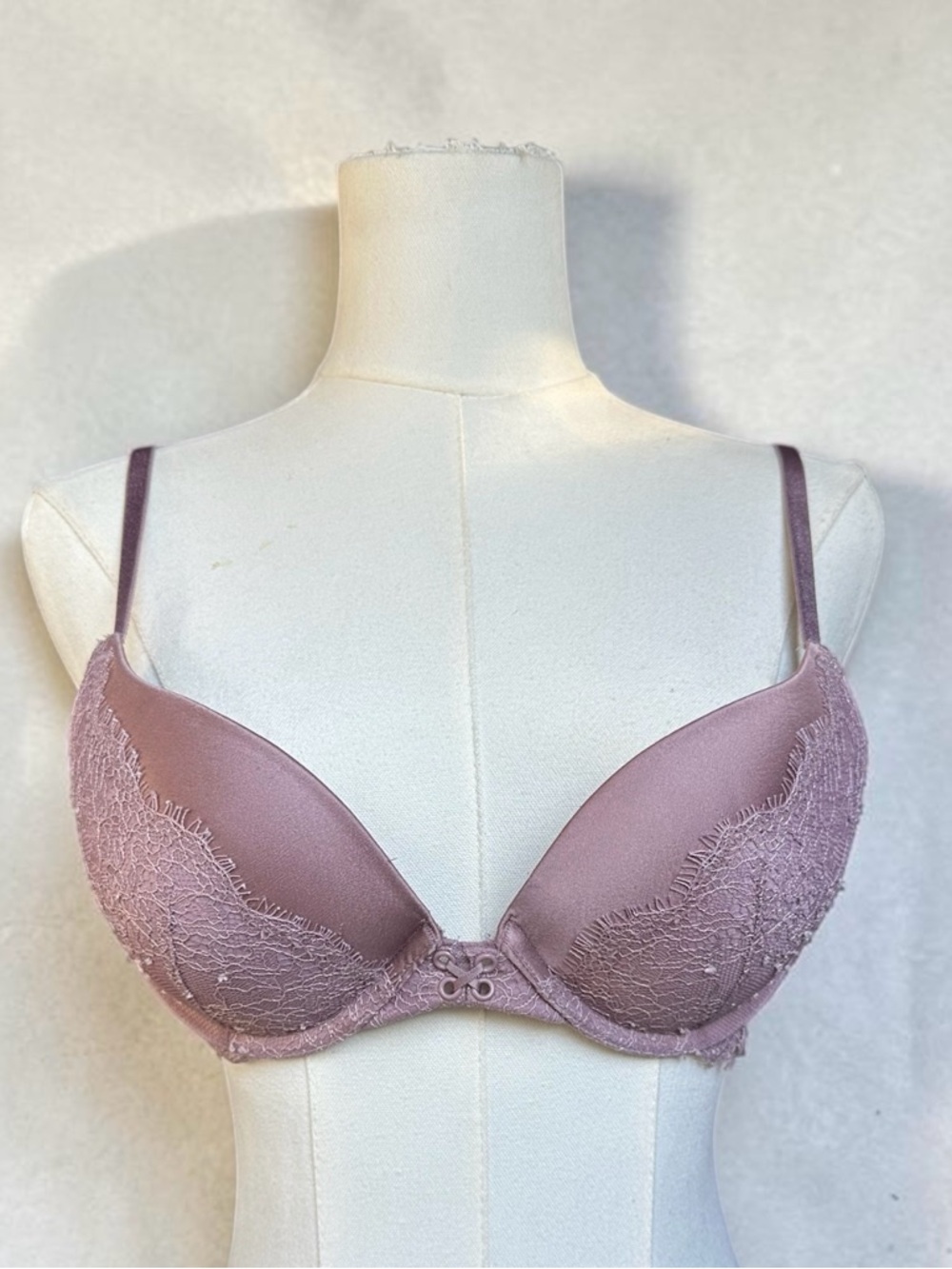 Victoria's Secret Dusty Rose Lace-Trim Plunge Bra